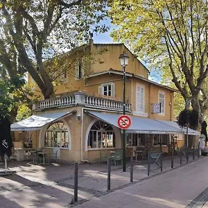 https://auberge-de-la-loube.fr-provencehotel.com